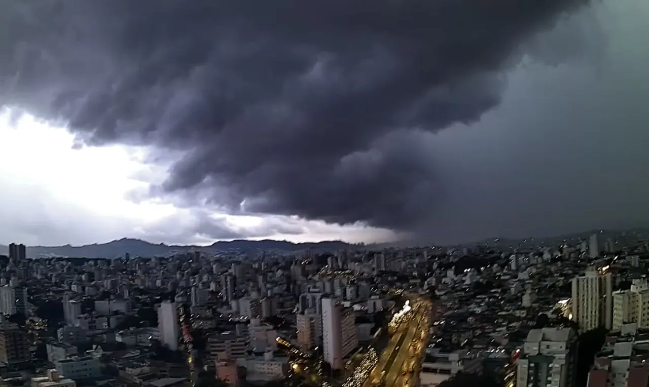 Temporal Ventania E Raios Atingem A Grande Belo Horizonte Mg Confira